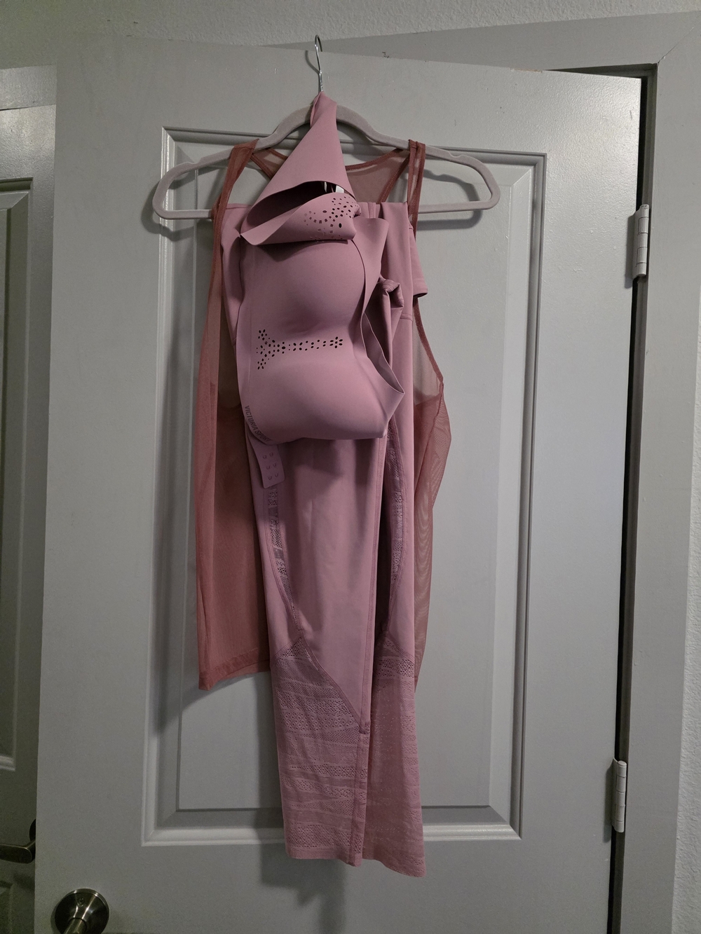Women’s 3 Pink Seamless Workout Set